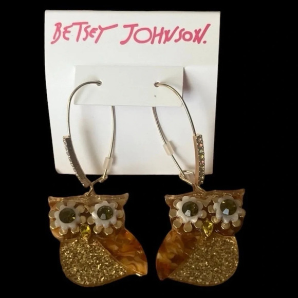 BETSEY JOHNSON Gold-Tone Aurora Borealis Crystals Green-Eyed Owl Earrings NWT - Picture 1 of 4